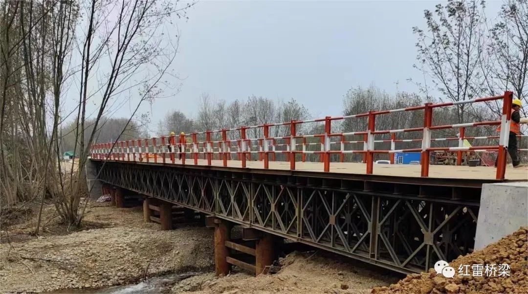 湖北當陽經枝江至松滋高速公路鋼棧橋工程